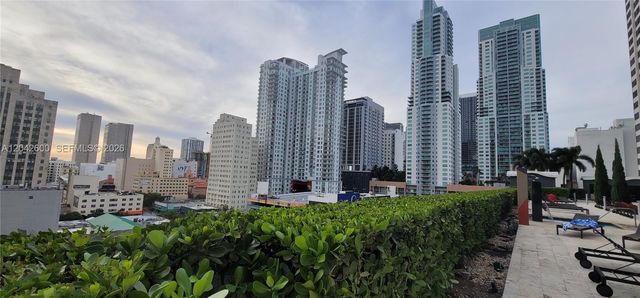 50 Biscayne Boulevard 5202, Miami, FL 33132