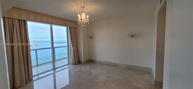 50 Biscayne Boulevard 5202, Miami, FL 33132