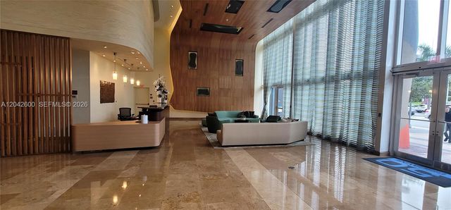 50 Biscayne Boulevard 5202, Miami, FL 33132
