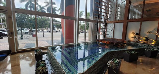 50 Biscayne Boulevard 5202, Miami, FL 33132