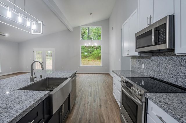 24411 Oakland Hills Drive, Huntsville, TX 77320