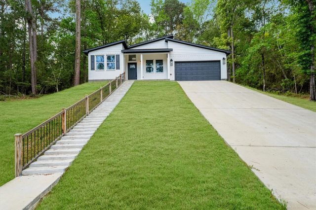 24411 Oakland Hills Drive, Huntsville, TX 77320