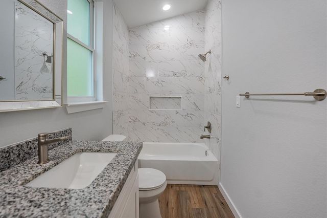 24411 Oakland Hills Drive, Huntsville, TX 77320