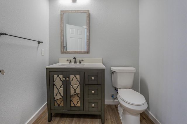 24411 Oakland Hills Drive, Huntsville, TX 77320