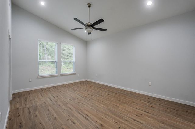 24411 Oakland Hills Drive, Huntsville, TX 77320