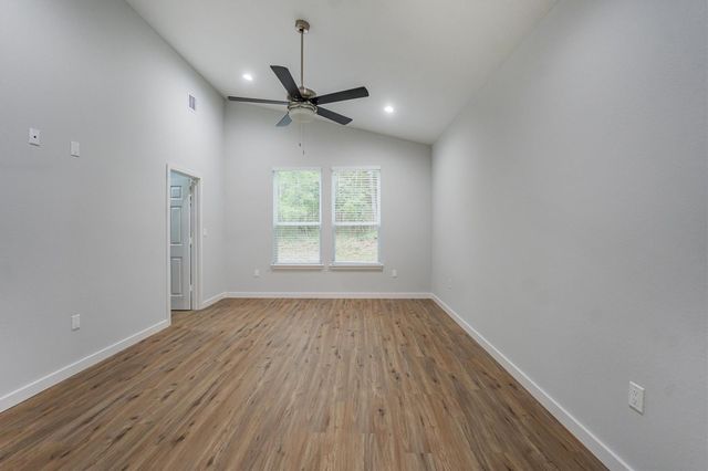 24411 Oakland Hills Drive, Huntsville, TX 77320