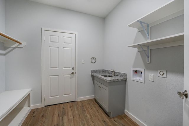 24411 Oakland Hills Drive, Huntsville, TX 77320