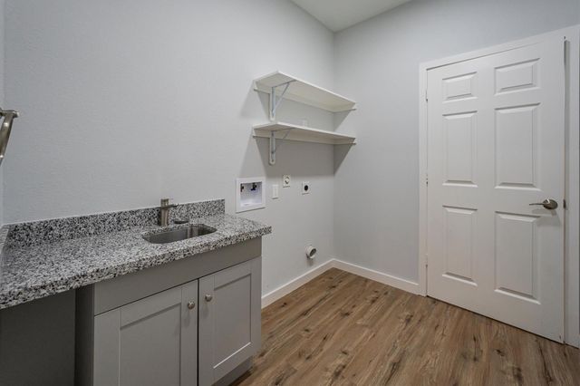 24411 Oakland Hills Drive, Huntsville, TX 77320