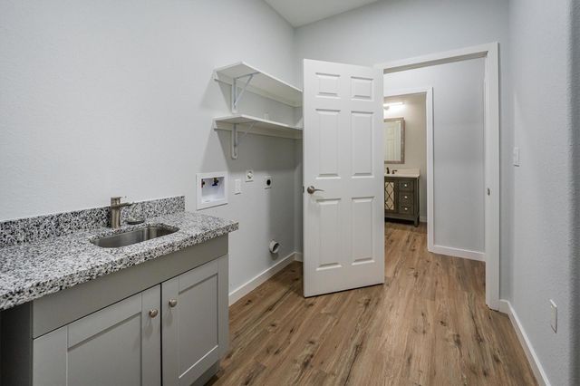 24411 Oakland Hills Drive, Huntsville, TX 77320