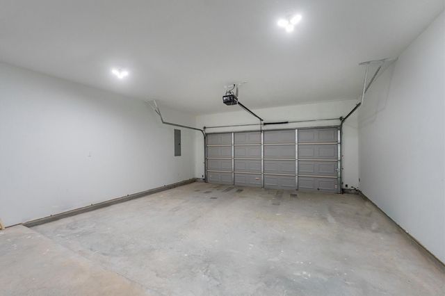 24411 Oakland Hills Drive, Huntsville, TX 77320