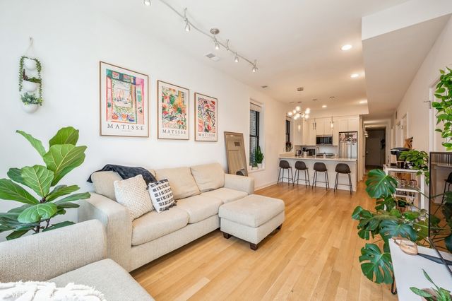 1022 N Ashland Avenue 2, Chicago, IL 60622