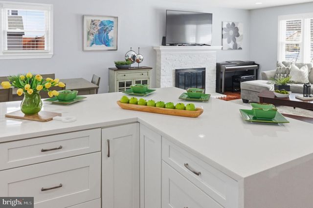 6728 HOPEWELL AVE, Springfield, VA 22151