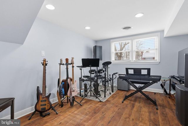 6728 HOPEWELL AVE, Springfield, VA 22151