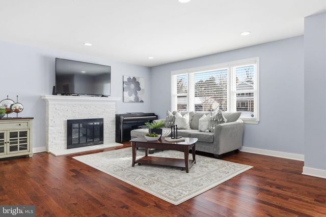 6728 HOPEWELL AVE, Springfield, VA 22151