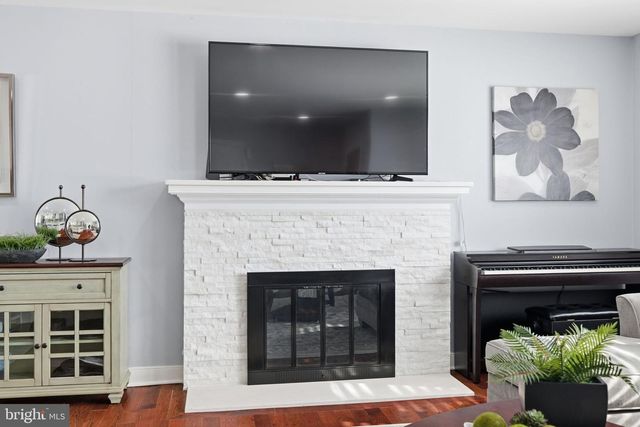 6728 HOPEWELL AVE, Springfield, VA 22151