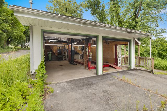 200 Ulster Avenue, Ulster Park, NY 12487