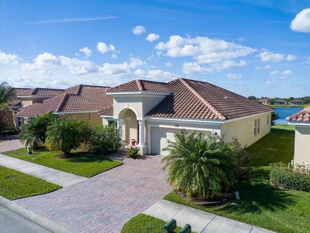 1728 Berkshire Circle SW, Vero Beach, FL 32968