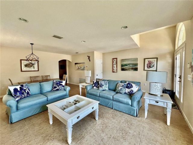 1728 Berkshire Circle SW, Vero Beach, FL 32968