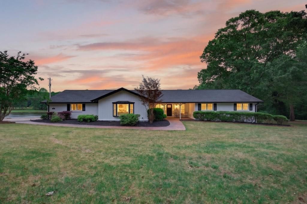 1078 Highway 92 S, Fayetteville, GA 30215