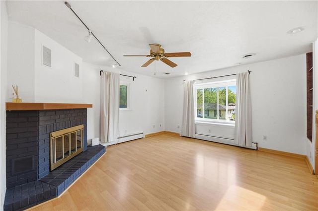 204 Topeka Avenue, Leavenworth, KS 66048
