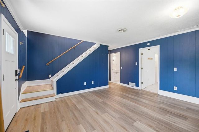 204 Topeka Avenue, Leavenworth, KS 66048