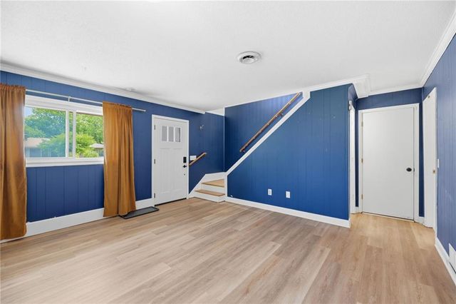 204 Topeka Avenue, Leavenworth, KS 66048