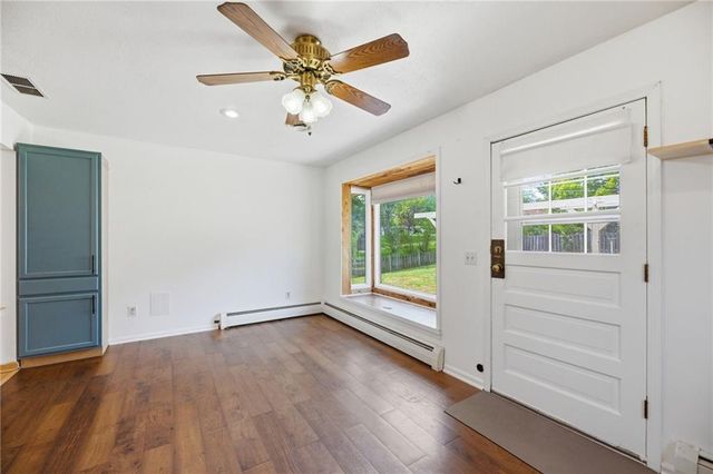 204 Topeka Avenue, Leavenworth, KS 66048