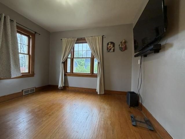 1203 ROYALTON STREET, Waupaca, WI 54981