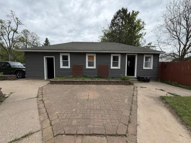 1203 ROYALTON STREET, Waupaca, WI 54981