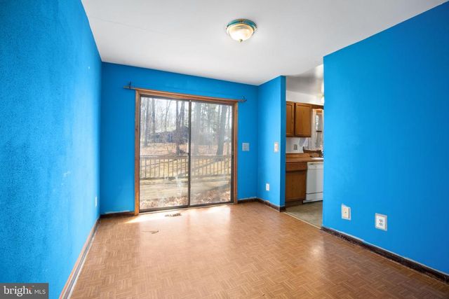 1105 LAKEVIEW PKWY, Locust Grove, VA 22508