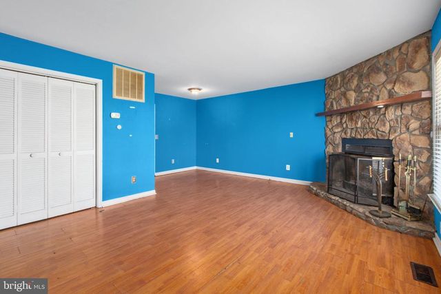 1105 LAKEVIEW PKWY, Locust Grove, VA 22508