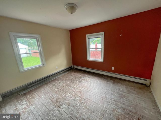 457 MCKINLEY AVE, Morrisville, PA 19067