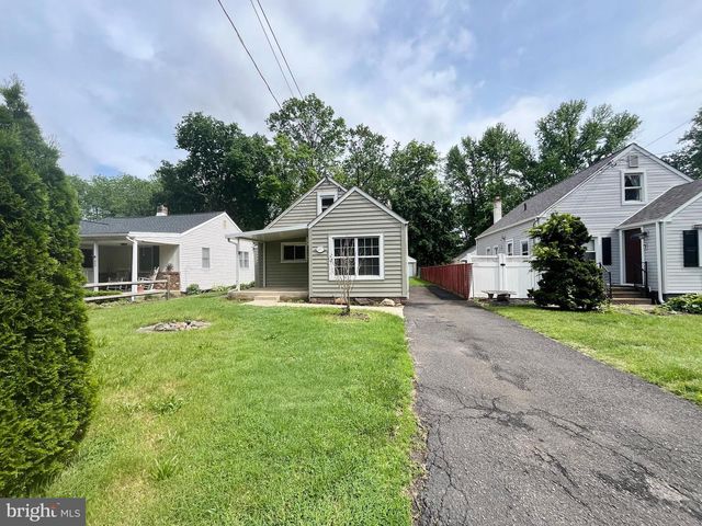457 MCKINLEY AVE, Morrisville, PA 19067