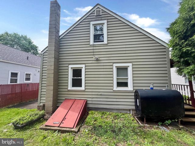 457 MCKINLEY AVE, Morrisville, PA 19067