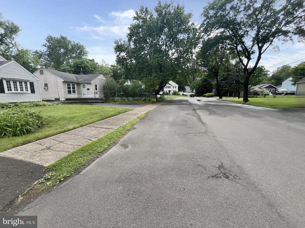457 MCKINLEY AVE, Morrisville, PA 19067