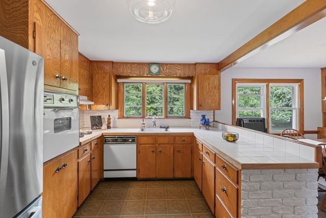 50 Fernwood Ave, Haverhill, MA 01835