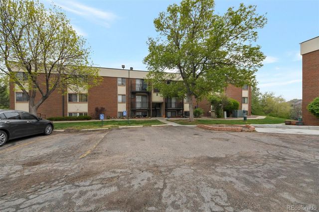 5995 W Hampden Avenue 18, Denver, CO 80227