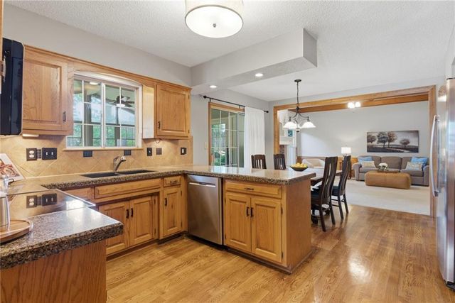 11705 W 109 Circle, Overland Park, KS 66210