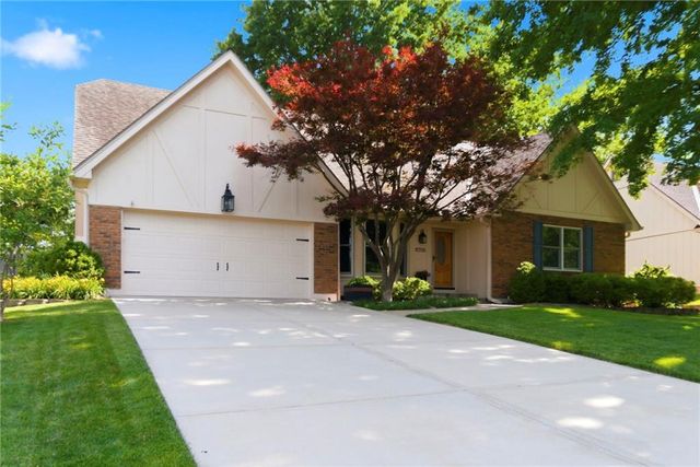 11705 W 109 Circle, Overland Park, KS 66210
