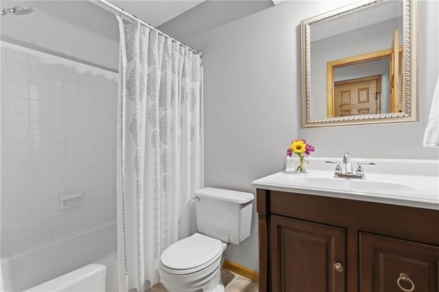 11705 W 109 Circle, Overland Park, KS 66210