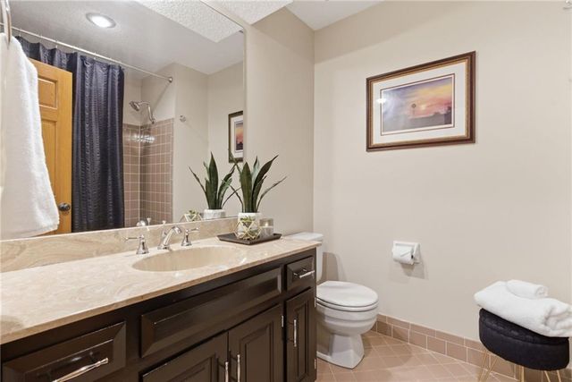 11705 W 109 Circle, Overland Park, KS 66210