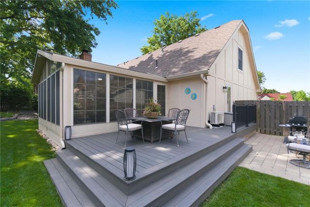 11705 W 109 Circle, Overland Park, KS 66210