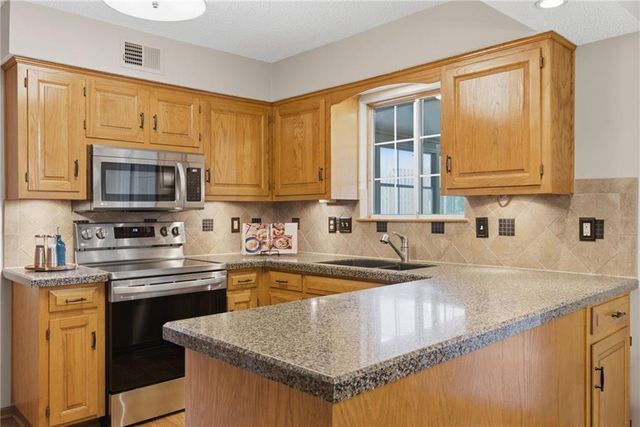 11705 W 109 Circle, Overland Park, KS 66210