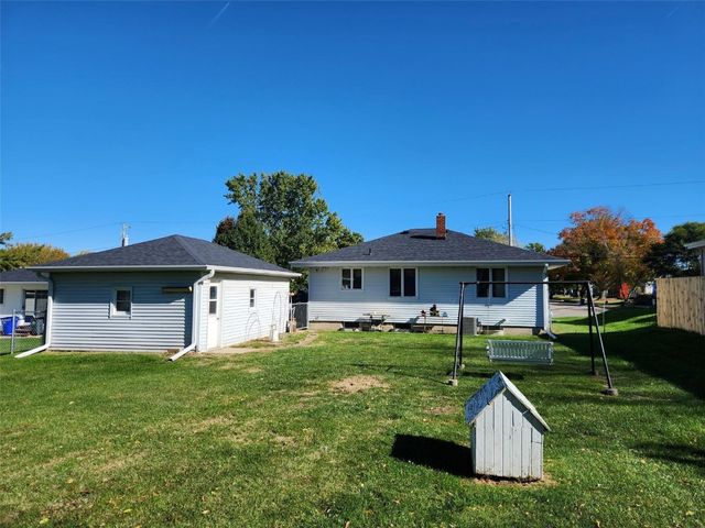 2935 Wildwood Court NE, Cedar Rapids, IA 52402