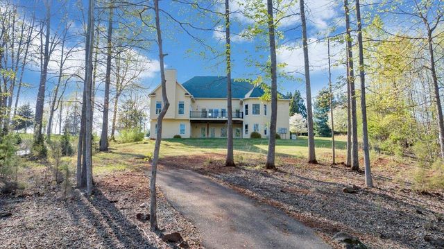 85 Cedar Bay RD, Union Hall, VA 24176