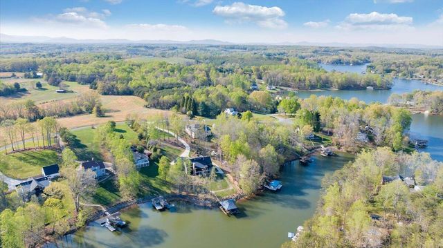 85 Cedar Bay RD, Union Hall, VA 24176