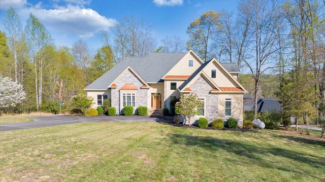 85 Cedar Bay RD, Union Hall, VA 24176