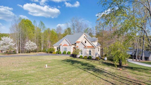 85 Cedar Bay RD, Union Hall, VA 24176