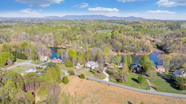 85 Cedar Bay RD, Union Hall, VA 24176