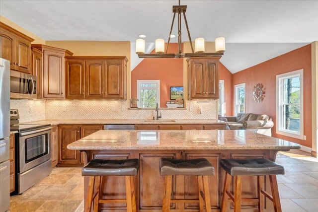 85 Cedar Bay RD, Union Hall, VA 24176
